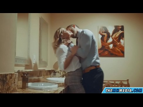 ❤️ Quando uma loira peituda o seduz em um banheiro público ❤❌ Sexo de qualidade em porno pt-br.sexvideogif.ru
